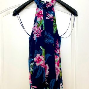 Flowy Tropical Top Perfect For Spring & Summer! 🌴☀️